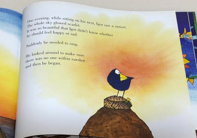 画像2: Igor, The Bird Who Couldn't Sing◇イーゴリは二度と歌わないと決め、音楽のない場所を探しに出発するのですが・・。