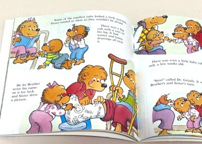 画像2: The Berenstain Bears Go to the Doctor ステッカー付◇バーンスタインベアーズシリーズの絵本 お医者さんに行くとどういうことをするか知ることができる絵本