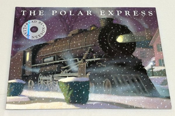 画像1: The Polar Express(CD付き）ポーラー・エクスプレス◇あるクリスマスイブの日の夜、少年は、北極へ向かう魔法の列車に迎えられます (1)