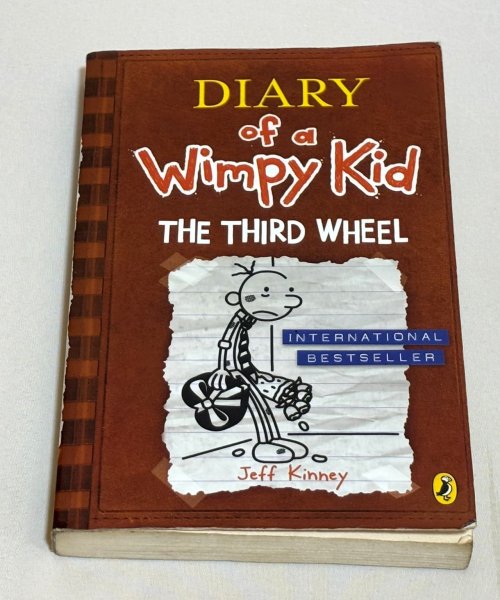 画像1: Diary of a Wimpy Kid 　The Third Wheel◇グレッグのダメ日記の洋書 (1)