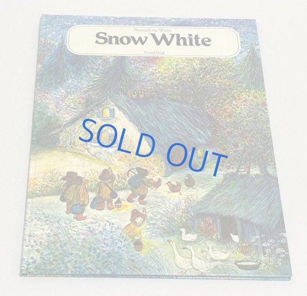 画像1: 1980年代の英語絵本 白雪姫 Snow white（A Nord-Sud Picturebook） (1)