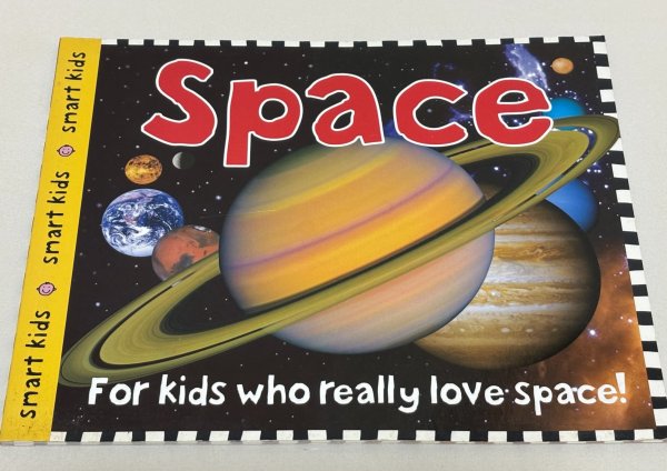 画像1: Space For Kids Who Really Love Space!◇太陽系の惑星や銀河、宇宙探査機、UFOなど、宇宙の不思議を子どもたちにわかりやすく紹介する絵本 (1)