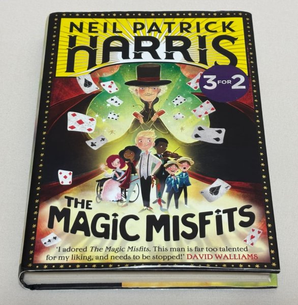 画像1: The Magic Misfits◇孤独だったマジック少年カーターが、仲間たちと出会い「マジック・ミスフィッツ」として悪に立ち向かう物語 (1)