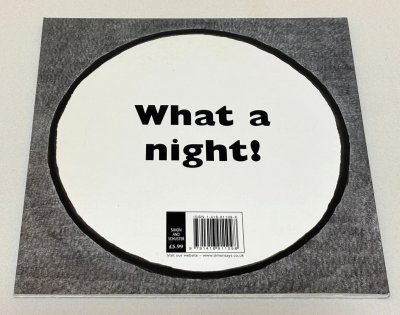 画像3: Kitten's First Full Moon Board Book まんまるおつきさまをおいかけて◇初めて満月を見た子猫が、それを空のミルクのボウルと勘違いして追いかける愛らしい物語