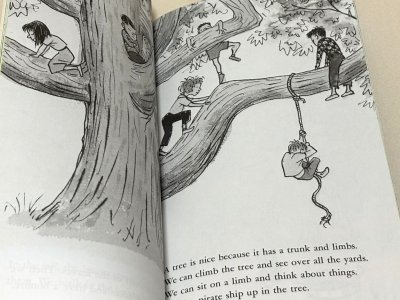 画像1: A Tree Is Nice 木はいいなあ◇木の存在が私たちの生活にどれほど素晴らしい影響を与えているかを、子どもたちの目線で優しく語りかける絵本