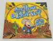 画像1: Are You a Horse?◇プレゼントでもらった馬に乗るため、主人公の少年ロイが「馬ってなに？」という素朴な疑問から旅に出る、ユーモラスでテンポの良いお話 (1)