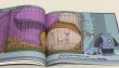 画像2: My Daddy Snores◇パパの大きないびきをめぐる、家族の“あるある”をコミカルに描いた英語絵本 (2)