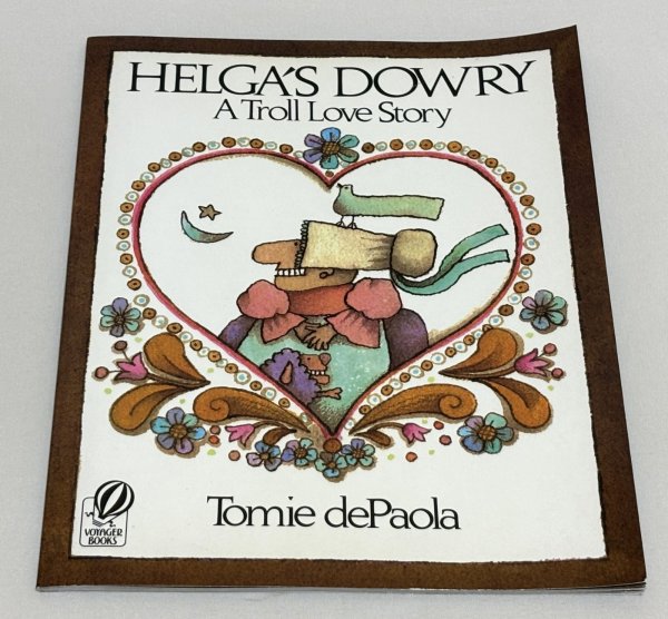 画像1: Helga’s Dowry: A Troll Love Story ヘルガの持参金◇自分の力でドワリーを稼ごうと奮闘するヘルガの、ちょっとドキドキ、でも温かいトロールのお話 (1)