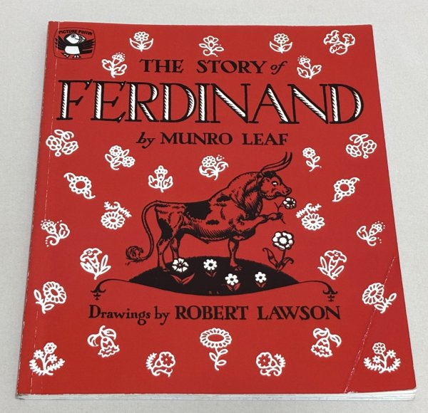 画像1: The Story of Ferdinand はなのすきなうし◇静かに生きる勇気を教えてくれる不朽の名作 (1)